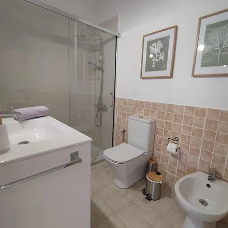 Con Jardin Privado Junto Al Yumbo Apartment *